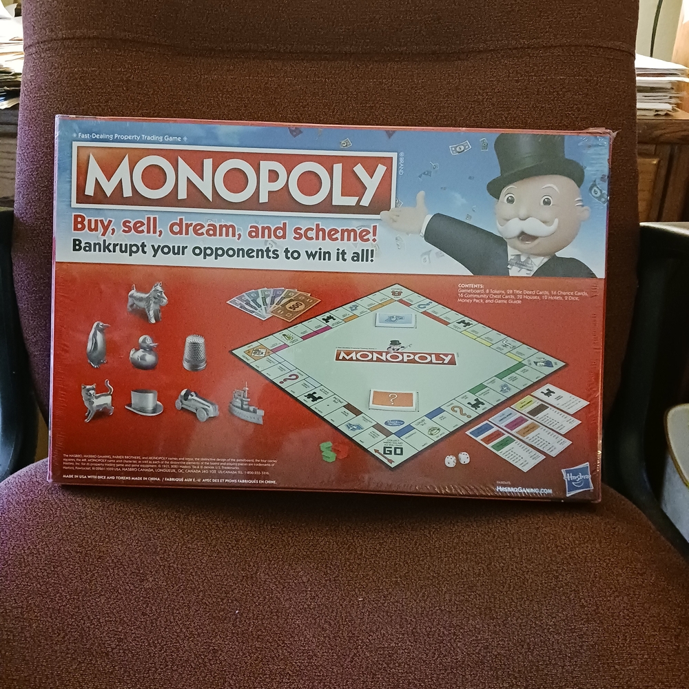 Hasbro Monopoly Classic - Vibrant Red Edition